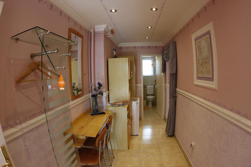 Rooms Beros マリボル 部屋 写真